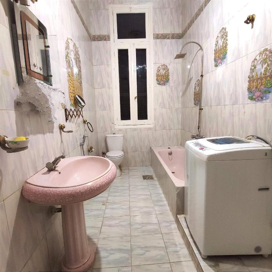 Room No5 A Private Room With Balcony For Men Only And No Ladies Allowed غرفة خاصة للرجال فقط ممنوع السيدات Alexandria Ngoại thất bức ảnh